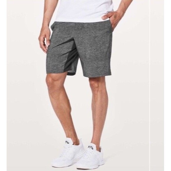 Lululemon T.H.E. Shorts Out Of Mind Lined M 9" Inseam Heathered Grey Black Gym - Picture 1 of 11